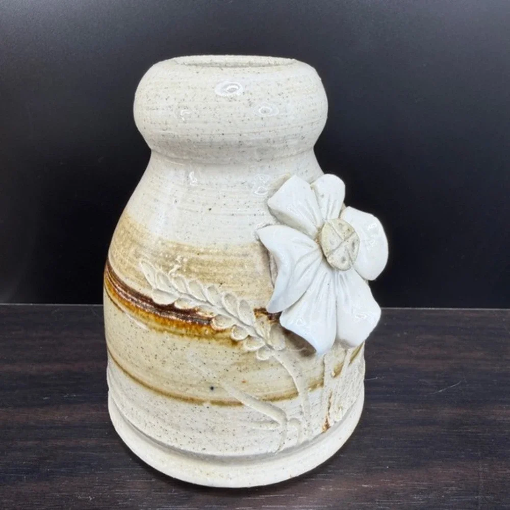 Studio Pottery Bud Vase Handcrafted Stoneware‎ 3D Flower Signed Cream Tan 4.5